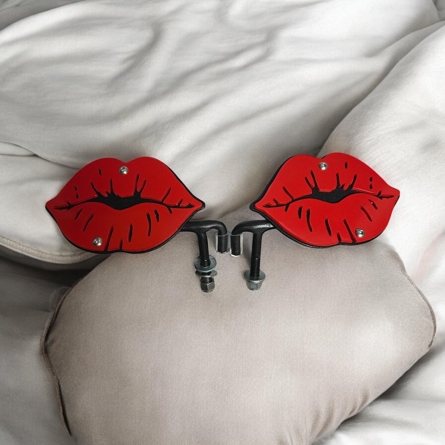 Kiss Lipstick, Set of 2 Foot Pegs